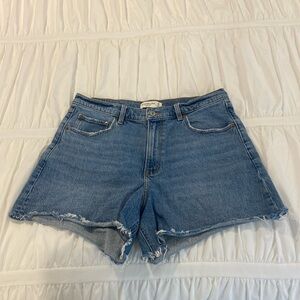 WORN ONCE! Abercrombie The Dad Short High Rise